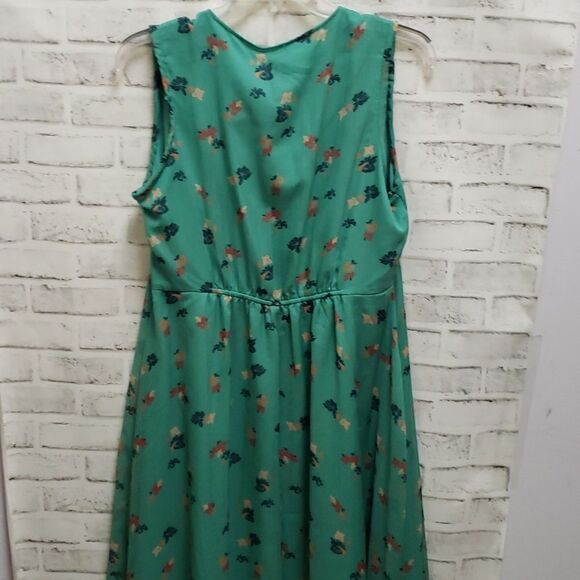 The 9's dress - Picture 2 of 3